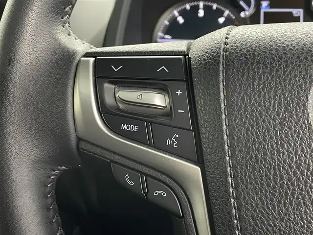 トヨタ ランドクルーザー プラド TX Lパッケージ ブラックED 埼玉県 2021(令3)年 9.9万km ホワイトパールクリスタルシャイン ＡＬＰＩＮＥ１０型ナビ　サンルーフ　レザーシート　シートヒーター　エアシート　Ｂカメラ　ビルトインＥＴＣ　前後ドライブレコーダー　パワーシート　ダウンヒルアシスト　LEDヘッドライト　追従走行　ＭＴモード付ＡＴ　ルーフレール