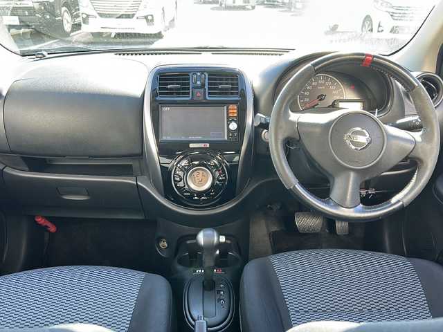 日産 マーチ ニスモ 静岡県 2014(平26)年 7.4万km ブリリアントシルバー /純正ナビ/地デジTV//純正CD/DVD/Bluetooth//バックカメラ//純正16インチAW//スマートキー//オートライト//ETC//ディスチャージ