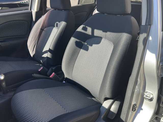 日産 マーチ ニスモ 静岡県 2014(平26)年 7.4万km ブリリアントシルバー /純正ナビ/地デジTV//純正CD/DVD/Bluetooth//バックカメラ//純正16インチAW//スマートキー//オートライト//ETC//ディスチャージ