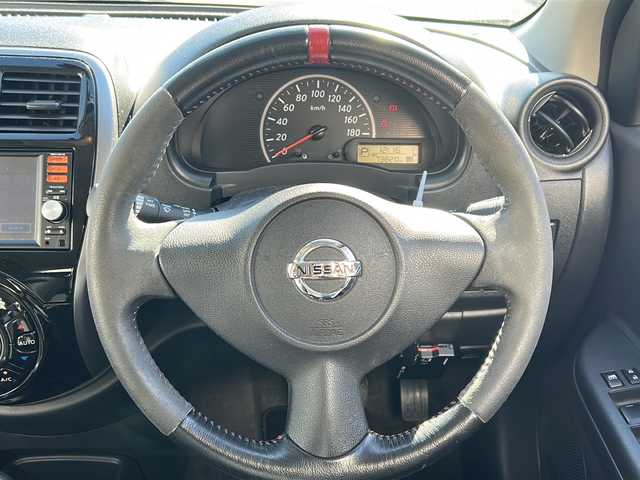 日産 マーチ ニスモ 静岡県 2014(平26)年 7.4万km ブリリアントシルバー /純正ナビ/地デジTV//純正CD/DVD/Bluetooth//バックカメラ//純正16インチAW//スマートキー//オートライト//ETC//ディスチャージ