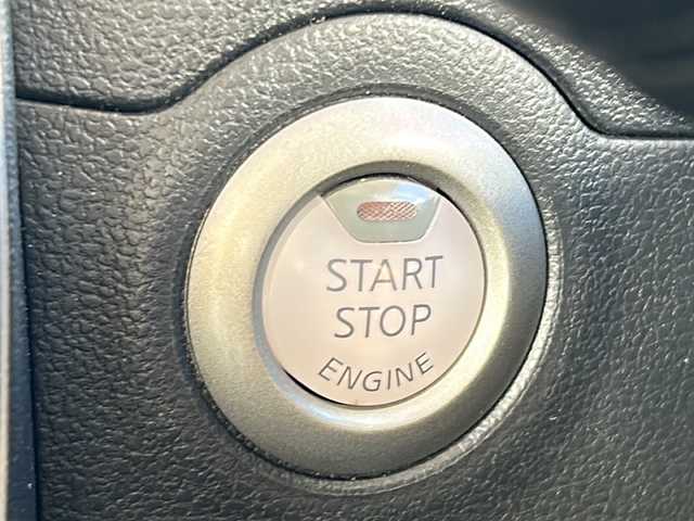 日産 マーチ ニスモ 静岡県 2014(平26)年 7.4万km ブリリアントシルバー /純正ナビ/地デジTV//純正CD/DVD/Bluetooth//バックカメラ//純正16インチAW//スマートキー//オートライト//ETC//ディスチャージ