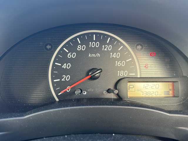 日産 マーチ ニスモ 静岡県 2014(平26)年 7.4万km ブリリアントシルバー /純正ナビ/地デジTV//純正CD/DVD/Bluetooth//バックカメラ//純正16インチAW//スマートキー//オートライト//ETC//ディスチャージ