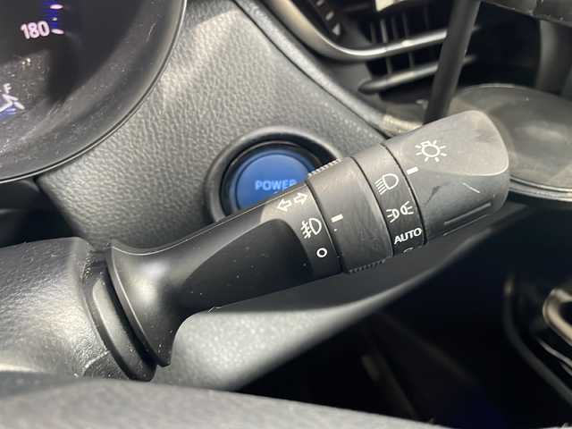 トヨタ Ｃ－ＨＲ G モード ネロ 高知県 2019(令1)年 6.5万km ブラッキッシュアゲハガラスフレーク 純正９インチナビ/（フルセグＴＶ／Ｂｌｕｅｔｏｏｔｈオーディオ／ＣＤ）/バックカメラ/ＥＴＣ/クルコン/オートハイビーム/コーナーセンサー/衝突被害軽減ブレーキ/ＬＥＤヘッドライト/スマートキー/スペアキー