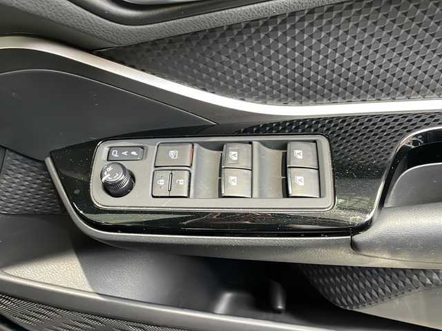 トヨタ Ｃ－ＨＲ G モード ネロ 高知県 2019(令1)年 6.5万km ブラッキッシュアゲハガラスフレーク 純正９インチナビ/（フルセグＴＶ／Ｂｌｕｅｔｏｏｔｈオーディオ／ＣＤ）/バックカメラ/ＥＴＣ/クルコン/オートハイビーム/コーナーセンサー/衝突被害軽減ブレーキ/ＬＥＤヘッドライト/スマートキー/スペアキー