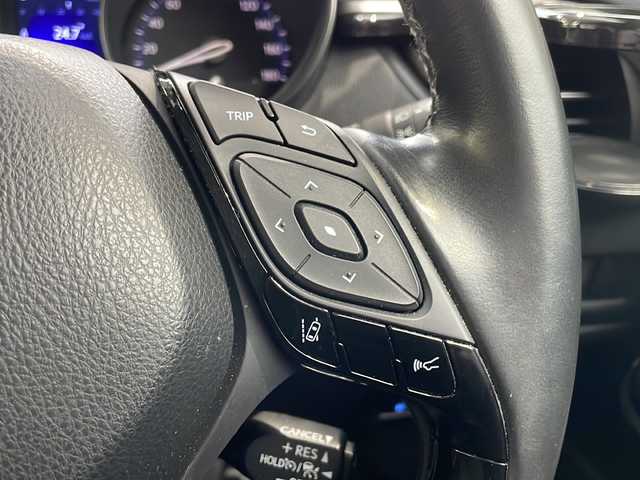 トヨタ Ｃ－ＨＲ G モード ネロ 高知県 2019(令1)年 6.5万km ブラッキッシュアゲハガラスフレーク 純正９インチナビ/（フルセグＴＶ／Ｂｌｕｅｔｏｏｔｈオーディオ／ＣＤ）/バックカメラ/ＥＴＣ/クルコン/オートハイビーム/コーナーセンサー/衝突被害軽減ブレーキ/ＬＥＤヘッドライト/スマートキー/スペアキー