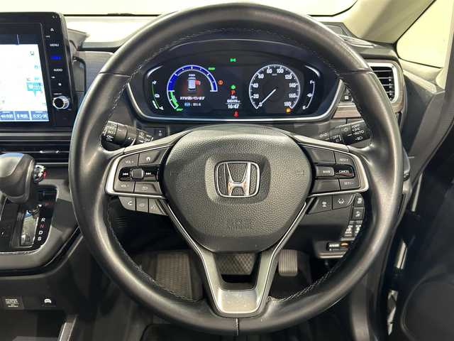 ホンダ オデッセイ ハイブリッド e:HEVアブソルート EX 愛知県 2022(令4)年 4.6万km プレミアムヴィーナスブラックP 純正１０インチナビ/マルチビューカメラシステム/スマートパーキングアシスト/衝突軽減ブレーキ/レーダークルーズコントロール/路外逸脱抑制機能/ブラインドスポットインフォメーション/パーキングセンサー/パワーバックドア/両側パワースライドドア/シートヒーター/ビルトインＥＴＣ2.0/ドライブレコーダー/HDMI＆USB入力端子/アクセサリーソケット
