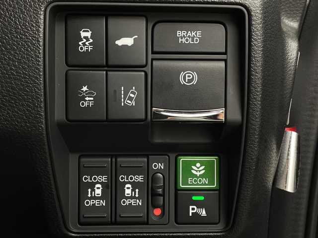 ホンダ オデッセイ ハイブリッド e:HEVアブソルート EX 茨城県 2022(令4)年 4.6万km プレミアムヴィーナスブラックP 純正１０インチナビ/マルチビューカメラシステム/スマートパーキングアシスト/衝突軽減ブレーキ/レーダークルーズコントロール/路外逸脱抑制機能/ブラインドスポットインフォメーション/パーキングセンサー/パワーバックドア/両側パワースライドドア/シートヒーター/ビルトインＥＴＣ2.0/ドライブレコーダー/HDMI＆USB入力端子/アクセサリーソケット