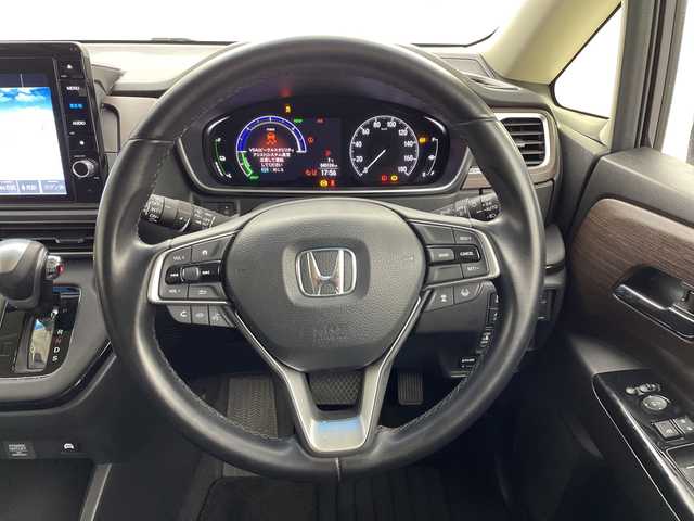 ホンダ オデッセイ ハイブリッド e:HEVアブソルート EX 茨城県 2022(令4)年 4.6万km プレミアムヴィーナスブラックP 純正１０インチナビ/マルチビューカメラシステム/スマートパーキングアシスト/衝突軽減ブレーキ/レーダークルーズコントロール/路外逸脱抑制機能/ブラインドスポットインフォメーション/パーキングセンサー/パワーバックドア/両側パワースライドドア/シートヒーター/ビルトインＥＴＣ2.0/ドライブレコーダー/HDMI＆USB入力端子/アクセサリーソケット