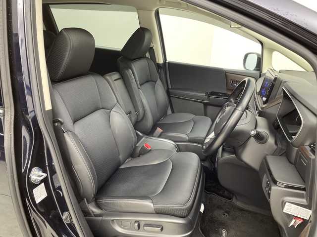 ホンダ オデッセイ ハイブリッド e:HEVアブソルート EX 茨城県 2022(令4)年 4.6万km プレミアムヴィーナスブラックP 純正１０インチナビ/マルチビューカメラシステム/スマートパーキングアシスト/衝突軽減ブレーキ/レーダークルーズコントロール/路外逸脱抑制機能/ブラインドスポットインフォメーション/パーキングセンサー/パワーバックドア/両側パワースライドドア/シートヒーター/ビルトインＥＴＣ2.0/ドライブレコーダー/HDMI＆USB入力端子/アクセサリーソケット