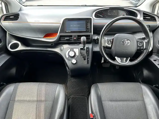 トヨタ シエンタ G クエロ 愛知県 2018(平30)年 6.4万km ホワイトパールクリスタルシャイン 社外ナビ/バックカメラ/フルセグTV/両側パワースライドドア/プリクラッシュセーフティ/レーンキープアシスト/ETC/ハーフレザー/プッシュスタート/スマートキー/革巻きステアリング/オートハイビーム/LEDヘッドライト/フォグランプ/純正フロアマット/ドアバイザー