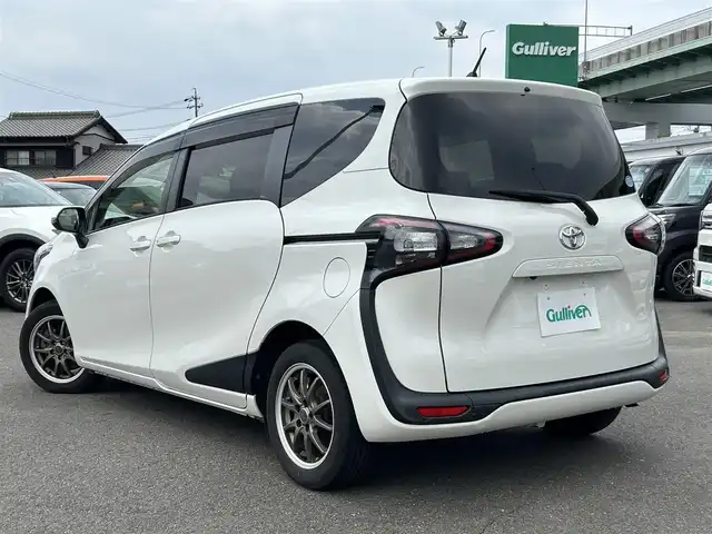 トヨタ シエンタ G クエロ 愛知県 2018(平30)年 6.4万km ホワイトパールクリスタルシャイン 社外ナビ/バックカメラ/フルセグTV/両側パワースライドドア/プリクラッシュセーフティ/レーンキープアシスト/ETC/ハーフレザー/プッシュスタート/スマートキー/革巻きステアリング/オートハイビーム/LEDヘッドライト/フォグランプ/純正フロアマット/ドアバイザー