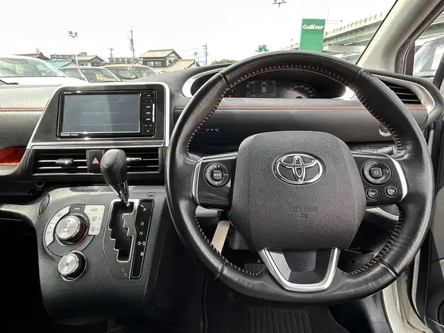 トヨタ シエンタ G クエロ 愛知県 2018(平30)年 6.4万km ホワイトパールクリスタルシャイン 社外ナビ/バックカメラ/フルセグTV/両側パワースライドドア/プリクラッシュセーフティ/レーンキープアシスト/ETC/ハーフレザー/プッシュスタート/スマートキー/革巻きステアリング/オートハイビーム/LEDヘッドライト/フォグランプ/純正フロアマット/ドアバイザー