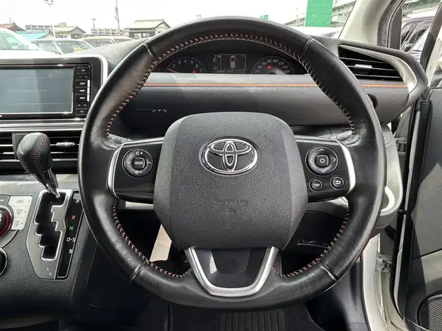 トヨタ シエンタ G クエロ 愛知県 2018(平30)年 6.4万km ホワイトパールクリスタルシャイン 社外ナビ/バックカメラ/フルセグTV/両側パワースライドドア/プリクラッシュセーフティ/レーンキープアシスト/ETC/ハーフレザー/プッシュスタート/スマートキー/革巻きステアリング/オートハイビーム/LEDヘッドライト/フォグランプ/純正フロアマット/ドアバイザー