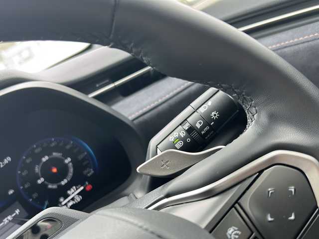 レクサス ＬＢＸ クール 佐賀県 2024(令6)年 0.8万km ウォームグレーパールマイカ/グレーマイカM 純正ナビ/Bluetooth/DVD/CD/フルセグテレビ/全周囲モニター/ワンオーナー/衝突軽減システム/アイドリングストップ/クルーズコントロール/ETC/プッシュスタート/前席パワーシート/前席シートヒーター/クリアランスソナー/HVDモード/EVモード/ECOモード/ステアリングスイッチ/スマートキー/革巻きステアリング/ブラインドスポットモニター/ロードサインアシスト/保証書/記録簿R７