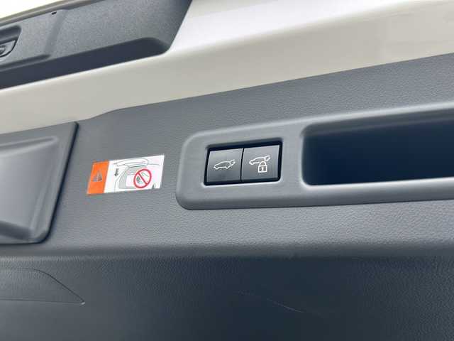 レクサス ＬＢＸ クール 佐賀県 2024(令6)年 0.8万km ウォームグレーパールマイカ/グレーマイカM 純正ナビ/Bluetooth/DVD/CD/フルセグテレビ/全周囲モニター/ワンオーナー/衝突軽減システム/アイドリングストップ/クルーズコントロール/ETC/プッシュスタート/前席パワーシート/前席シートヒーター/クリアランスソナー/HVDモード/EVモード/ECOモード/ステアリングスイッチ/スマートキー/革巻きステアリング/ブラインドスポットモニター/ロードサインアシスト/保証書/記録簿R７