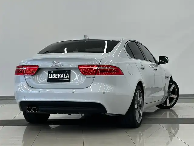 ジャガー ＸＥ XE プレステージ 岡山県 2019(平31)年 2.8万km ユーロンホワイト 純正ナビ/リアカメラ/MERIDIANスピーカー/Bluetooth/フルセグTV/USB/レザーシート/パワーシート/シートヒーター（ALL）/シートクーラー（D/N）/ACC/衝突回避ブレーキ/クロストラフィック/車線逸脱警告/LDW/BSM/リバース連動ミラー/PDC/社外レーダー/ドラレコ(F/R)/走行モード/アイドルストップ/ETC