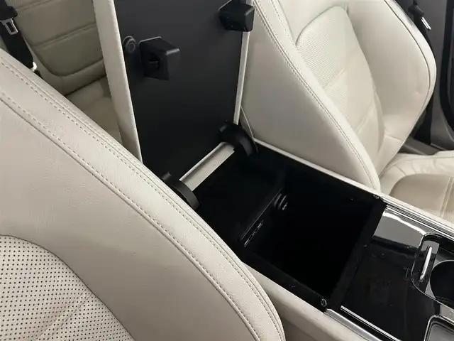 ジャガー ＸＥ XE プレステージ 岡山県 2019(平31)年 2.8万km ユーロンホワイト 純正ナビ/リアカメラ/MERIDIANスピーカー/Bluetooth/フルセグTV/USB/レザーシート/パワーシート/シートヒーター（ALL）/シートクーラー（D/N）/ACC/衝突回避ブレーキ/クロストラフィック/車線逸脱警告/LDW/BSM/リバース連動ミラー/PDC/社外レーダー/ドラレコ(F/R)/走行モード/アイドルストップ/ETC