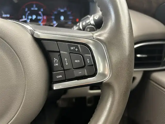 ジャガー ＸＥ XE プレステージ 岡山県 2019(平31)年 2.8万km ユーロンホワイト 純正ナビ/リアカメラ/MERIDIANスピーカー/Bluetooth/フルセグTV/USB/レザーシート/パワーシート/シートヒーター（ALL）/シートクーラー（D/N）/ACC/衝突回避ブレーキ/クロストラフィック/車線逸脱警告/LDW/BSM/リバース連動ミラー/PDC/社外レーダー/ドラレコ(F/R)/走行モード/アイドルストップ/ETC