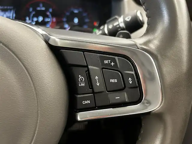ジャガー ＸＥ XE プレステージ 岡山県 2019(平31)年 2.8万km ユーロンホワイト 純正ナビ/リアカメラ/MERIDIANスピーカー/Bluetooth/フルセグTV/USB/レザーシート/パワーシート/シートヒーター（ALL）/シートクーラー（D/N）/ACC/衝突回避ブレーキ/クロストラフィック/車線逸脱警告/LDW/BSM/リバース連動ミラー/PDC/社外レーダー/ドラレコ(F/R)/走行モード/アイドルストップ/ETC