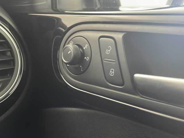 フォルクスワーゲン ザ・ビートル デザイン 愛知県 2018(平30)年 4万km ディープブラックパールエフェクト ワンオーナー　/純正メーカーオプションナビ【716SDCW】　/ＣＤ　ＤＶＤ　ＢＴ　フルセグＴＶ　ＳＤ　ＦＭ　ＡＭ　ＵＳＢ　/バックカメラ　/クルーズコントロール　/ＭＴモード付ＡＴ　/ビルトインＥＴＣ　/バイキセノンオートヘッドライト/電動格納ウインカーミラー/ミラーヒーター/スペアキー/スマートキー/ヘッドライトレベライザー/純正フロアマット/純正17インチAW/ブラインドスポットモニター/革巻きステアリング/フロントフォグライト