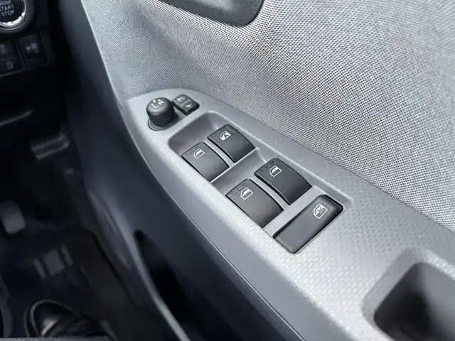 ダイハツ キャスト アクティバ X リミテッド SAⅢ 愛知県 2019(平31)年 2.3万km ファイアークォーツレッドM /禁煙//ワンオーナー//純正ナビ//バックカメラ//シートヒーター（前席）//PCS/LDA/TRC//盗難防止装置//アイドリングストップ//前後コーナーセンサー//レーダーブレーキサポート//オートライト//オートマチックハイビーム//オートリトラウィンカーミラー//ヘッドライトレベライザー//バニティミラー//プッシュスタート//純正フロアマット//純正ドアバイザー//純正ホイールキャップ//スペアスマートキー//新車時保証書//取扱説明書//ナビ取扱説明書