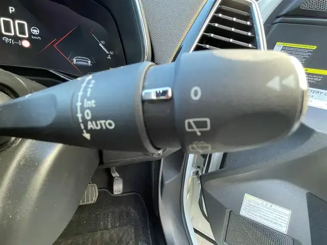 ＤＳオートモビル ＤＳ７ クロスバック ソーシック 静岡県 2018(平30)年 5.8万km ブランナクレ 前席シートヒーター/純正ナビ/(Bluetooth/AppleCarPlay/USB/フルセグ)/ACC/BSM/ESC/衝突被害軽減システム/アクティブセーフティーブレーキ/電動リアゲート/インテリジェントハイビーム/レザーステアリング/ルーフレール/HIDライト/純正フロアマット/純正18インチアルミホイール/360°カメラ/ETC/ドライブレコーダー/保証書/取扱説明書