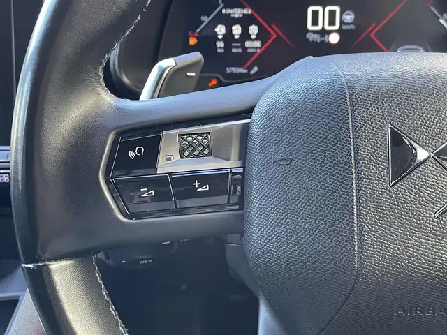 ＤＳオートモビル ＤＳ７ クロスバック ソーシック 静岡県 2018(平30)年 5.8万km ブランナクレ 前席シートヒーター/純正ナビ/(Bluetooth/AppleCarPlay/USB/フルセグ)/ACC/BSM/ESC/衝突被害軽減システム/アクティブセーフティーブレーキ/電動リアゲート/インテリジェントハイビーム/レザーステアリング/ルーフレール/HIDライト/純正フロアマット/純正18インチアルミホイール/360°カメラ/ETC/ドライブレコーダー/保証書/取扱説明書