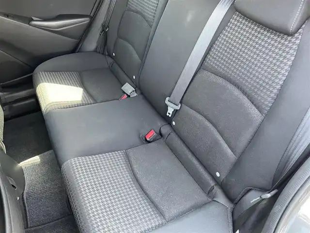 マツダ デミオ 13S 愛媛県 2017(平29)年 0.9万km マシーングレープレミアムM ワンオーナー　/マツダコネクトナビ　/フルセグＴＶ　/ＬＥＤオートライト　/前席シートヒーター　/ＥＴＣ　/革巻ステアリング　/スマートキー２本　/純正１５インチアルミホイール　/純正フロアマット　/保証書　/取扱説明書/ナビ取説