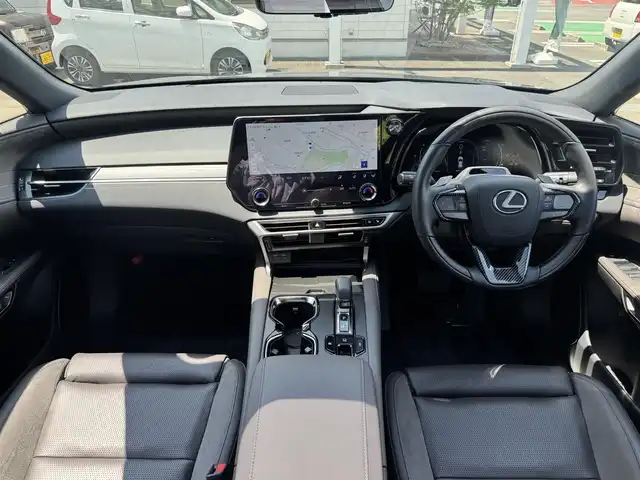 レクサス ＲＸ 350h バージョンL 三重県 2023(令5)年 0.5万km グラファイトブラックガラスフレーク セーフティシステムプラス/OPモデリスタF・S・Rエアロ/OPパノラマルーフ/OPデジタルインナーミラー/14インチタッチディスプレイオーディオ/・車載コネクティッドナビ/・エージェント(音声対話サービス)/・地デジTV/・AppleCarPlay/AndroidAuto/・プレミアムサウンドシステム(12スピーカー)/パノラミックビューモニター/レーダークルーズコントロール/レーンキープアシスト/ブラインドスポットモニター/ハンズフリーパワーバックドア /ダークセピアセミアニリン革シート/シートヒーター(運転席/助手席/後席)/ベンチレーション(運転席/助手席/後席)/10WAYパワーシート(運転席/助手席)/後席電動リクライニング/電動格納機能/ビルトインETC2.0/純正21インチアルミホイール/3連フルLEDヘッドランプ/LEDフロントフォグランプ/スマートキー×2/新車時保証書/取扱説明書