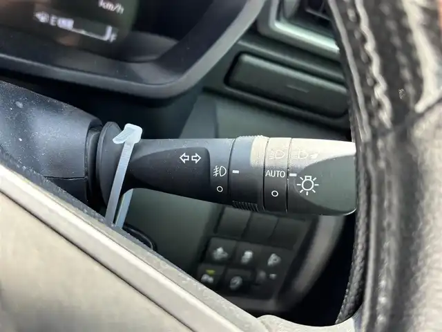 ダイハツ ロッキー X 福岡県 2019(令1)年 4万km コンパーノレッド 前後ドラレコ/レーンキープアシスト/衝突被害軽減システム/バックカメラ/ETC/AppleCarPlay/フルセグTV/Bluetooth/USB/１２Vソケット/純正フロアマット/純正AW