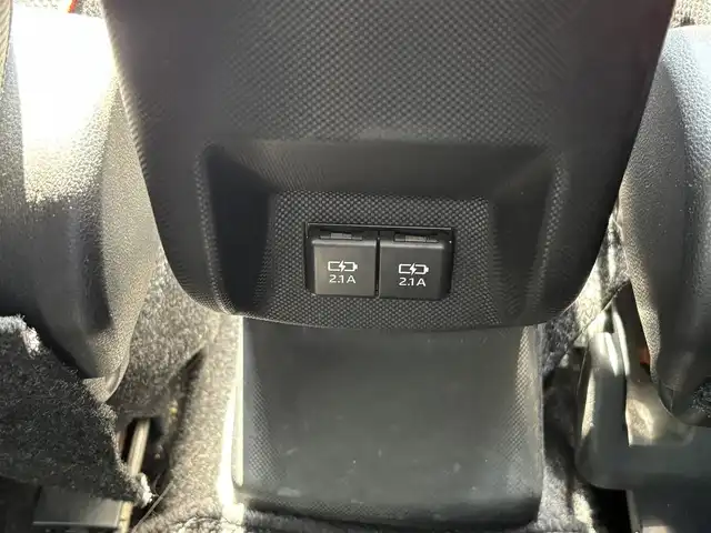 ダイハツ ロッキー X 福岡県 2019(令1)年 4万km コンパーノレッド 前後ドラレコ/レーンキープアシスト/衝突被害軽減システム/バックカメラ/ETC/AppleCarPlay/フルセグTV/Bluetooth/USB/１２Vソケット/純正フロアマット/純正AW