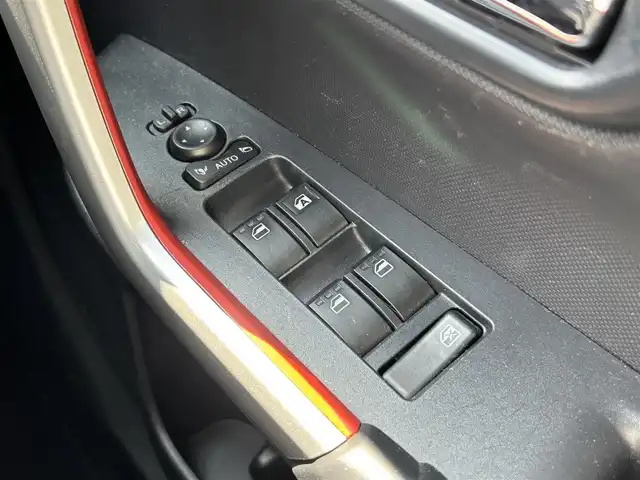 ダイハツ ロッキー X 福岡県 2019(令1)年 4万km コンパーノレッド 前後ドラレコ/レーンキープアシスト/衝突被害軽減システム/バックカメラ/ETC/AppleCarPlay/フルセグTV/Bluetooth/USB/１２Vソケット/純正フロアマット/純正AW