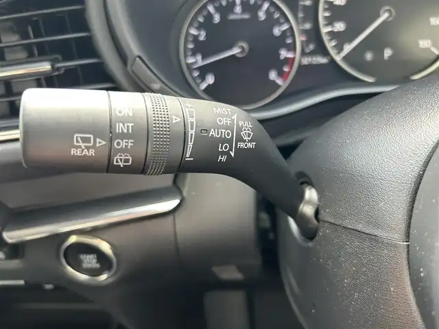 マツダ ＣＸ－３０ 20S Lパッケージ 愛知県 2019(令1)年 3.3万km ソウルレッドクリスタルM 純正メモリナビ/フルセグテレビ/バックカメラ/アラウンドビュー/アイドリングストップ/ウィンカーミラー/クルーズコントロール/プッシュスタート/パワーバックドア/ETC/レザーステアリング/パドルシフト/シートヒーター