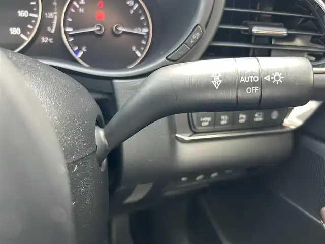 マツダ ＣＸ－３０ 20S Lパッケージ 愛知県 2019(令1)年 3.3万km ソウルレッドクリスタルM 純正メモリナビ/フルセグテレビ/バックカメラ/アラウンドビュー/アイドリングストップ/ウィンカーミラー/クルーズコントロール/プッシュスタート/パワーバックドア/ETC/レザーステアリング/パドルシフト/シートヒーター