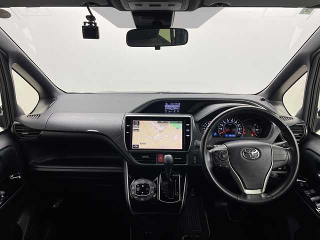 トヨタ ヴォクシー ZS 煌 茨城県 2018(平30)年 6.9万km ブラック 純正メモリナビフルセグTV/バックカメラ/ETC/ドライブレコーダー/両側パワースライドドア/純正16インチアルミ/クルーズコントロール/プッシュスタート/アイドリングストップ/保証書・取説