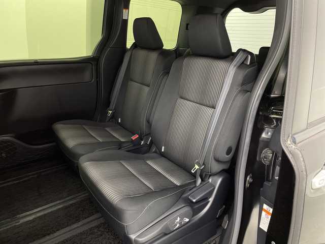 トヨタ ヴォクシー ZS 煌 茨城県 2018(平30)年 6.9万km ブラック 純正メモリナビフルセグTV/バックカメラ/ETC/ドライブレコーダー/両側パワースライドドア/純正16インチアルミ/クルーズコントロール/プッシュスタート/アイドリングストップ/保証書・取説