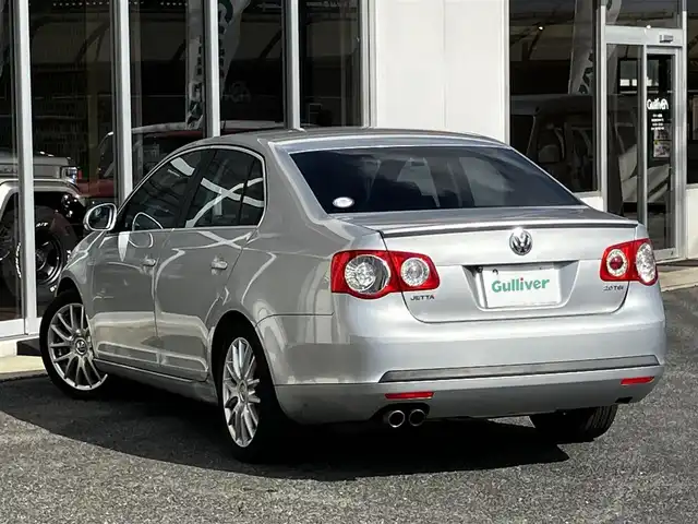 フォルクスワーゲン ジェッタ 2．0TSI スポーツライン 山口県 2008(平20)年 7.2万km シルバー 社外HDDナビ＆/フルセグTV＆バックカメラ/フロアマット/純正フォグランプ/純正17インチアルミ/オートライト/パドルシフト/運転席パワーシート/＆フロントシートヒーター/ETC