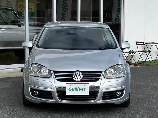 フォルクスワーゲン ジェッタ 2．0TSI スポーツライン 山口県 2008(平20)年 7.2万km シルバー 社外HDDナビ＆/フルセグTV＆バックカメラ/フロアマット/純正フォグランプ/純正17インチアルミ/オートライト/パドルシフト/運転席パワーシート/＆フロントシートヒーター/ETC