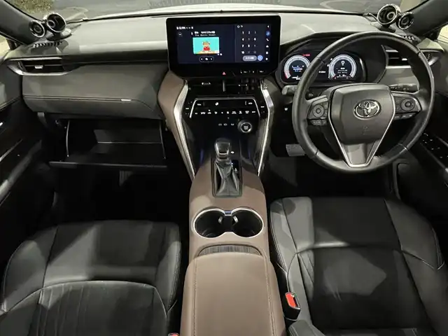 トヨタ ハリアー G 大阪府 2023(令5)年 3.7万km プラチナホワイトパールマイカ １オーナー/純正ナビ/（フルセグ／ＢＴ／ＣＤ／ＤＶＤ）/バックカメラ/レーダークルーズコントロール/衝突軽減装置/レーンキープ/横滑り装置/ハーフレザーシート/運転席パワーシート/電動リアゲート/社外20インチＡＷ(TZ)/前後ドラレコ/ＥＴＣ２．０/保証書/スペアキー　1本