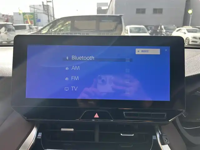 トヨタ ハリアー G 大阪府 2023(令5)年 3.7万km プラチナホワイトパールマイカ １オーナー/純正ナビ/（フルセグ／ＢＴ／ＣＤ／ＤＶＤ）/バックカメラ/レーダークルーズコントロール/衝突軽減装置/レーンキープ/横滑り装置/ハーフレザーシート/運転席パワーシート/電動リアゲート/社外20インチＡＷ(TZ)/前後ドラレコ/ＥＴＣ２．０/保証書/スペアキー　1本