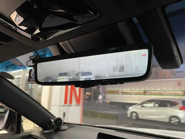 トヨタ ハリアー G 大阪府 2023(令5)年 3.7万km プラチナホワイトパールマイカ ワンオーナー/純正12.3型ナビ/フルセグTV BT HDMI USB Miracast/バックカメラ/TVキャンセラー/デジタルインナーミラー/パワーバックドア/コーナーセンサー/衝突被害軽減ブレーキ/レーダークルーズコントロール/レーンアシスト/ブラインドスポットモニタ/オートマチックハイビーム/LEDオートヘッドライト/フォグライト/ハーフレザーシート/パワーシート/前後ドラレコ/社外スピーカー/社外20インチアルミホイール/2.0ETC/スマートキー 2個/W サイド カーテン ニー エアバッグ/保証書/禁煙車