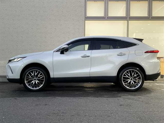 トヨタ ハリアー G 大阪府 2023(令5)年 3.7万km プラチナホワイトパールマイカ ワンオーナー/純正12.3型ナビ/フルセグTV BT HDMI USB Miracast/バックカメラ/TVキャンセラー/デジタルインナーミラー/パワーバックドア/コーナーセンサー/衝突被害軽減ブレーキ/レーダークルーズコントロール/レーンアシスト/ブラインドスポットモニタ/オートマチックハイビーム/LEDオートヘッドライト/フォグライト/ハーフレザーシート/パワーシート/前後ドラレコ/社外スピーカー/社外20インチアルミホイール/2.0ETC/スマートキー 2個/W サイド カーテン ニー エアバッグ/保証書/禁煙車