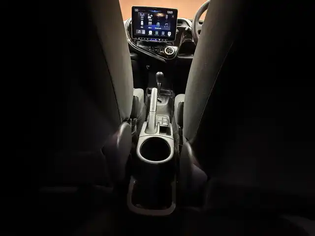 トヨタ アクア S 千葉県 2018(平30)年 11.6万km グレーメタリック 社外ナビ/バックカメラ/Bluetooth/AppleCarPlay/AndroidAuto/USB/プリクラッシュセーフティ/LDA/PKSB/先行車発進告知/オートマチックハイビーム/ヘッドライトレベライザー/ETC/電動格納ウィンカーミラー/プッシュスタート/スマートキー/純正フロアマット/前後ドライブレコーダー