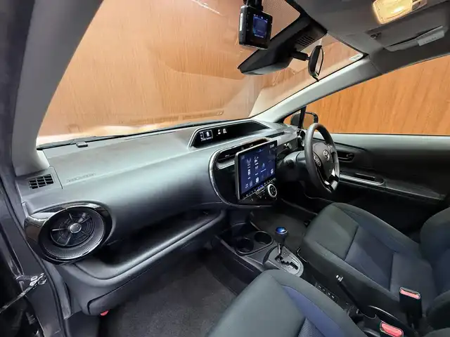 トヨタ アクア S 千葉県 2018(平30)年 11.6万km グレーメタリック 社外ナビ/バックカメラ/Bluetooth/AppleCarPlay/AndroidAuto/USB/プリクラッシュセーフティ/LDA/PKSB/先行車発進告知/オートマチックハイビーム/ヘッドライトレベライザー/ETC/電動格納ウィンカーミラー/プッシュスタート/スマートキー/純正フロアマット/前後ドライブレコーダー