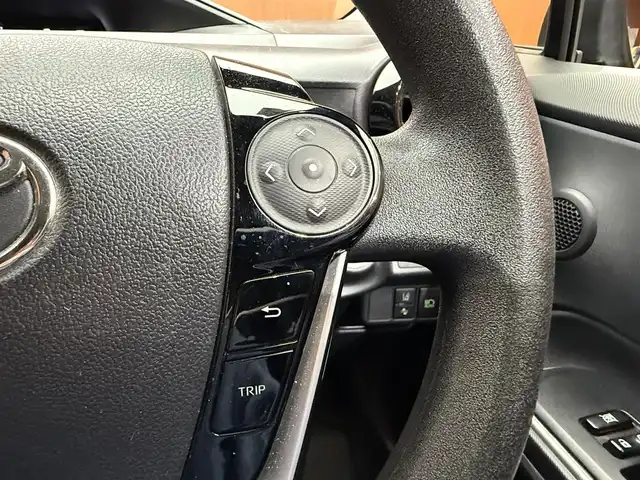 トヨタ アクア S 千葉県 2018(平30)年 11.6万km グレーメタリック 社外ナビ/バックカメラ/Bluetooth/AppleCarPlay/AndroidAuto/USB/プリクラッシュセーフティ/LDA/PKSB/先行車発進告知/オートマチックハイビーム/ヘッドライトレベライザー/ETC/電動格納ウィンカーミラー/プッシュスタート/スマートキー/純正フロアマット/前後ドライブレコーダー