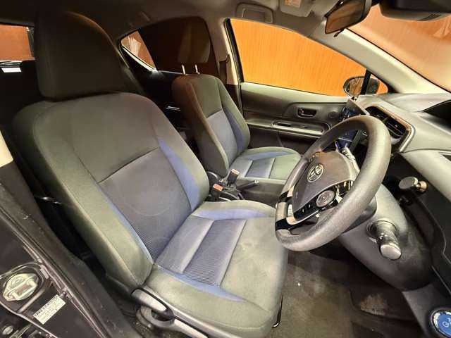 トヨタ アクア S 千葉県 2018(平30)年 11.6万km グレーメタリック 社外ナビ/バックカメラ/Bluetooth/AppleCarPlay/AndroidAuto/USB/プリクラッシュセーフティ/LDA/PKSB/先行車発進告知/オートマチックハイビーム/ヘッドライトレベライザー/ETC/電動格納ウィンカーミラー/プッシュスタート/スマートキー/純正フロアマット/前後ドライブレコーダー