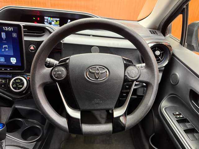 トヨタ アクア S 千葉県 2018(平30)年 11.6万km グレーメタリック 社外ナビ/バックカメラ/Bluetooth/AppleCarPlay/AndroidAuto/USB/プリクラッシュセーフティ/LDA/PKSB/先行車発進告知/オートマチックハイビーム/ヘッドライトレベライザー/ETC/電動格納ウィンカーミラー/プッシュスタート/スマートキー/純正フロアマット/前後ドライブレコーダー