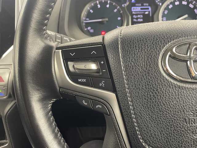 トヨタ ランドクルーザー プラド TX Lパッケージ 埼玉県 2020(令2)年 4.3万km ホワイトパールクリスタルシャイン サンルーフ　/社外ナビ　/コーナーセンサー　/レーンキープアシスト　/バックカメラ　/前席パワーシート　/シートヒータ/エアシート　/先行車発進お知らせ機能　/社外ＥＴＣ　/前後ドライブレコーダー　/社外アルミホイール/ルーフレール/ドアバイザー/ウインカーミラー/フォグランプ/純正フロアマット/革巻きハンドル/プッシュスタート/スマートキー