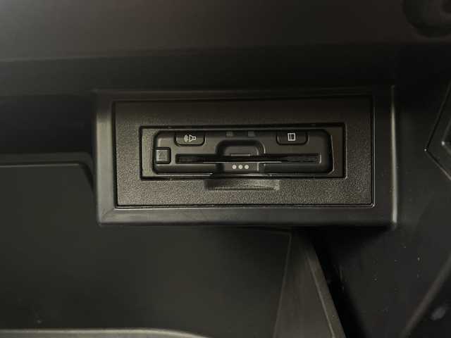 トヨタ ランドクルーザー プラド TX Lパッケージ 埼玉県 2020(令2)年 4.3万km ホワイトパールクリスタルシャイン サンルーフ　/社外ナビ　/コーナーセンサー　/レーンキープアシスト　/バックカメラ　/前席パワーシート　/シートヒータ/エアシート　/先行車発進お知らせ機能　/社外ＥＴＣ　/前後ドライブレコーダー　/社外アルミホイール/ルーフレール/ドアバイザー/ウインカーミラー/フォグランプ/純正フロアマット/革巻きハンドル/プッシュスタート/スマートキー