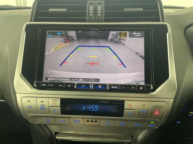 トヨタ ランドクルーザー プラド TX Lパッケージ 埼玉県 2020(令2)年 4.3万km ホワイトパールクリスタルシャイン サンルーフ　/社外ナビ　/コーナーセンサー　/レーンキープアシスト　/バックカメラ　/前席パワーシート　/シートヒータ/エアシート　/先行車発進お知らせ機能　/社外ＥＴＣ　/前後ドライブレコーダー　/社外アルミホイール/ルーフレール/ドアバイザー/ウインカーミラー/フォグランプ/純正フロアマット/革巻きハンドル/プッシュスタート/スマートキー